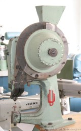 rivetting machine